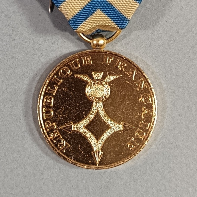 FRANCE MEDAILLE DE RECONNAISSANCE DE LA NATION MEDAILLE D'AFRIQUE DU NORD NEUVE EN BOITE MONNAIE DE PARIS